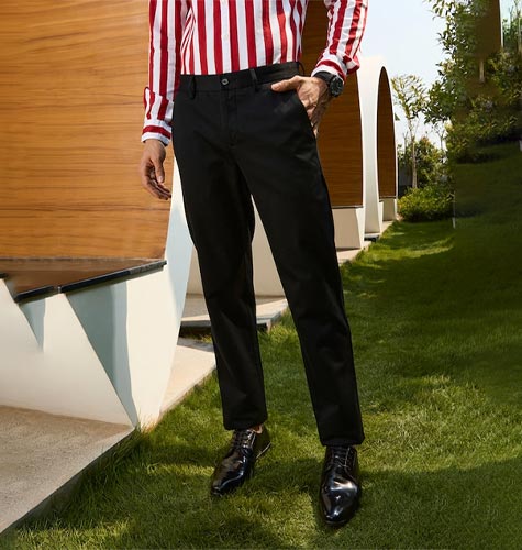 Men Black Solid Slim Fit Pure Cotton Trousers